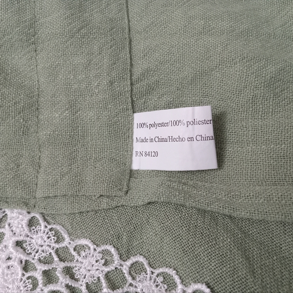 2 Sage and white lace curtains - Picture 3 of 5